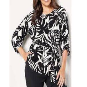 Girl With Curves Size XS White & Black Palm Leaf Pattern Knit Top, Belted